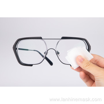 Monolithic Convenient Packaging Lens Anti-Fog Wipes